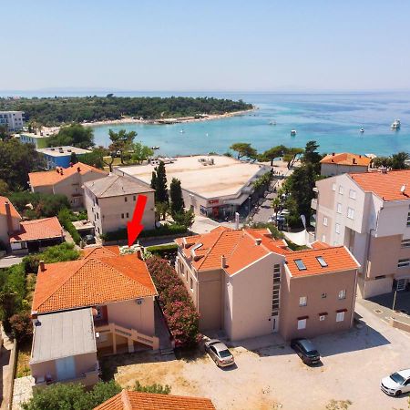 Apartment And Rooms Amenka Novalja Exterior photo